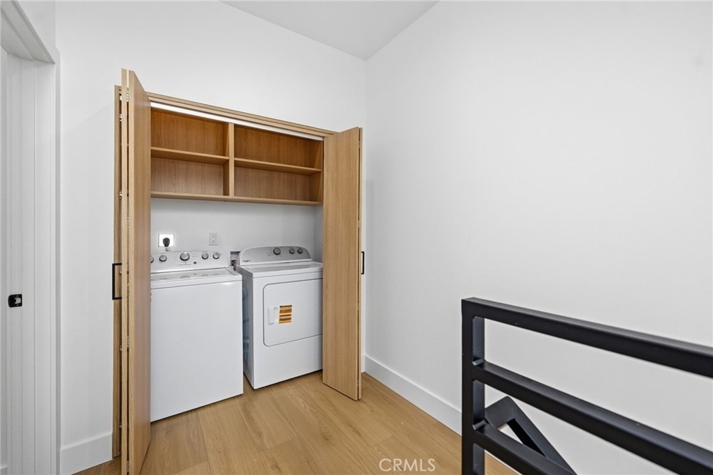 13602 Burbank Boulevard - Photo 15