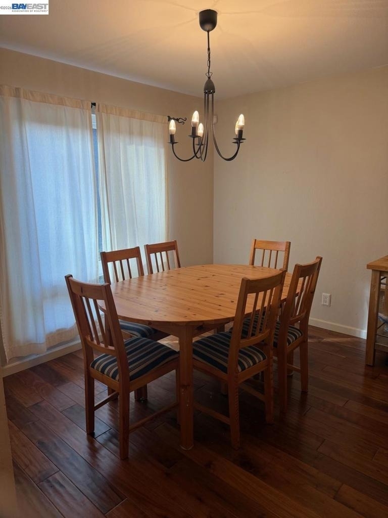 320 N Civic Dr - Photo 4