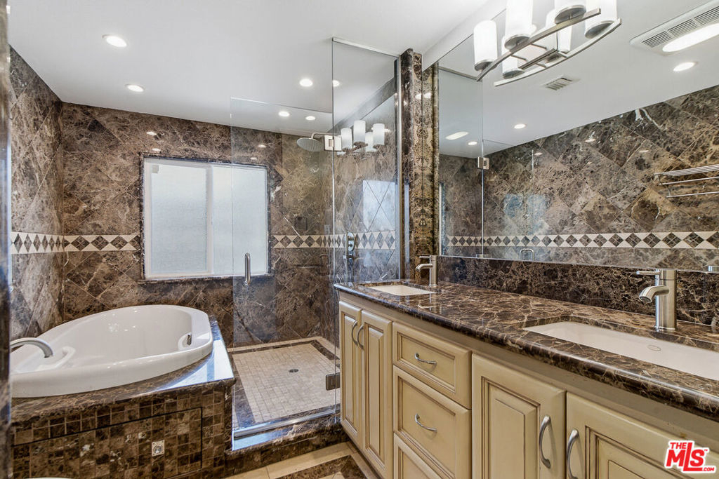 1301 Angelus Avenue - Photo 25