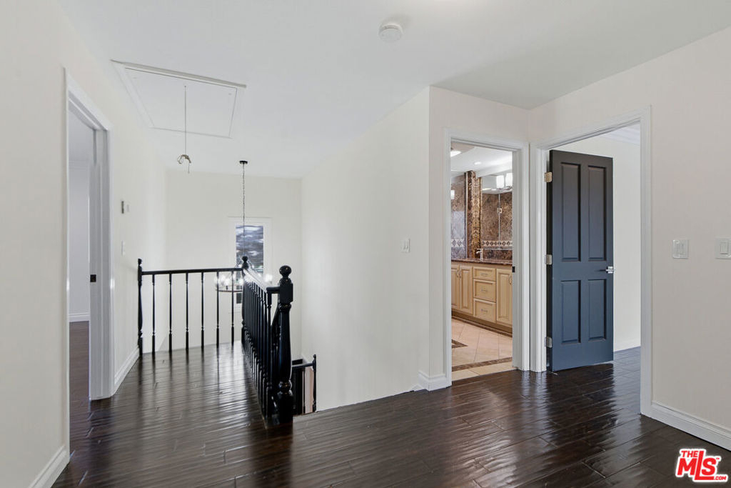 1301 Angelus Avenue - Photo 21