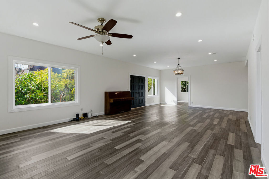 1301 Angelus Avenue - Photo 10