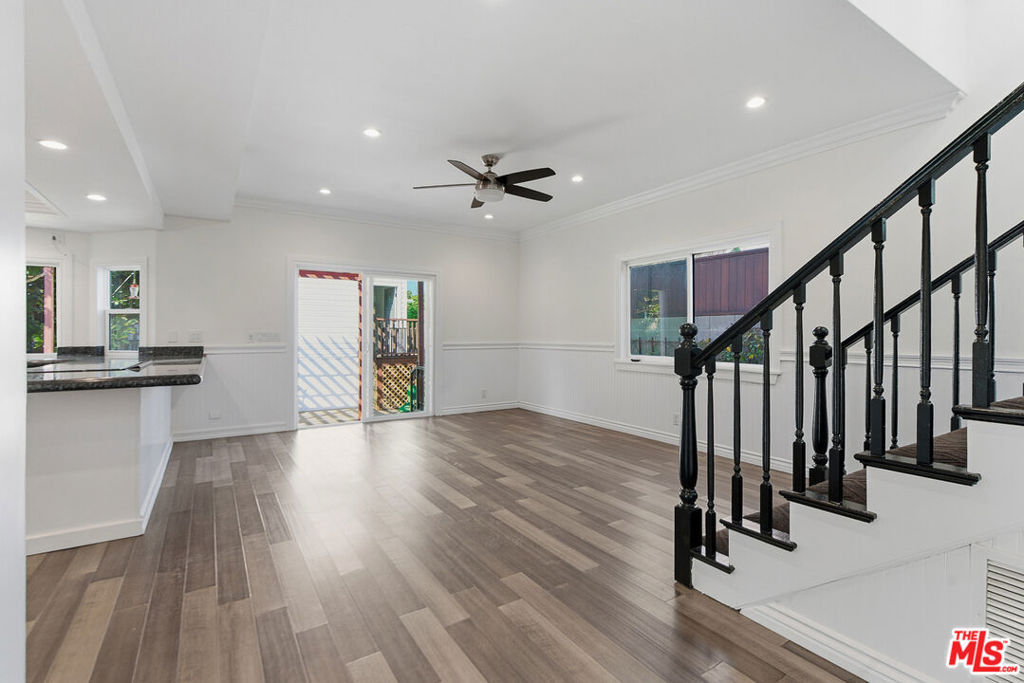 1301 Angelus Avenue - Photo 11