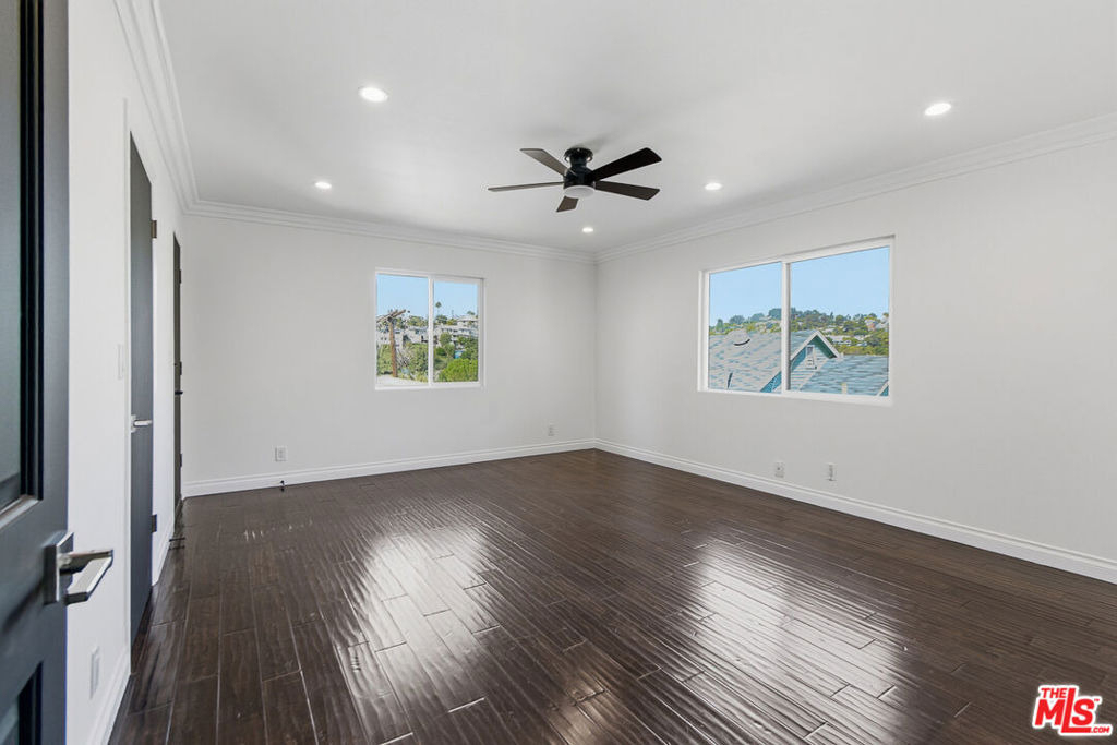 1301 Angelus Avenue - Photo 22