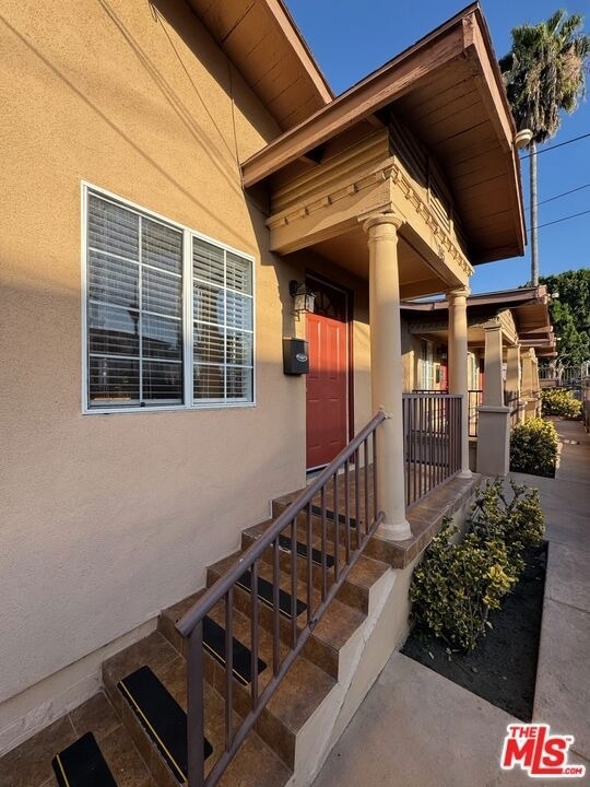 315 N Coronado Street - Photo 0