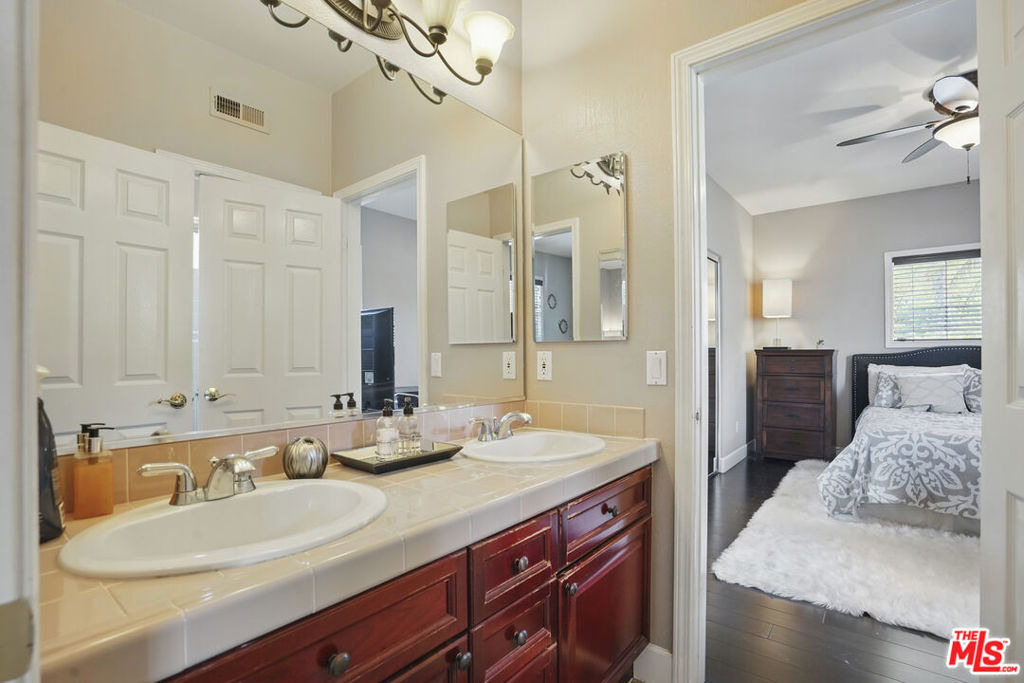 4040 Leighton Point Road - Photo 38