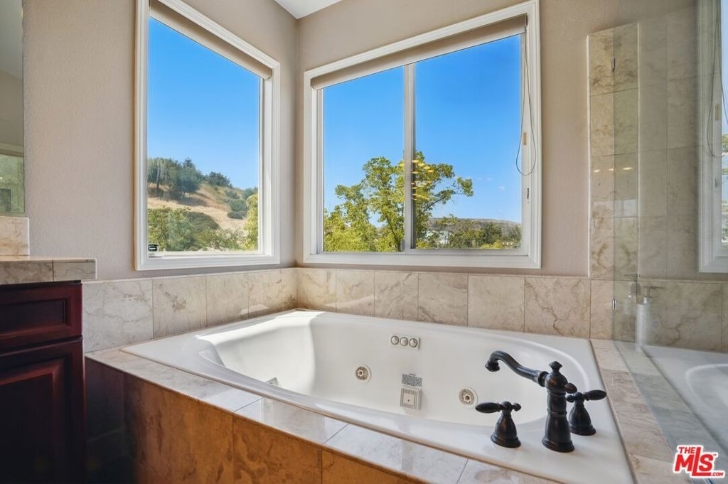 4040 Leighton Point Road - Photo 36