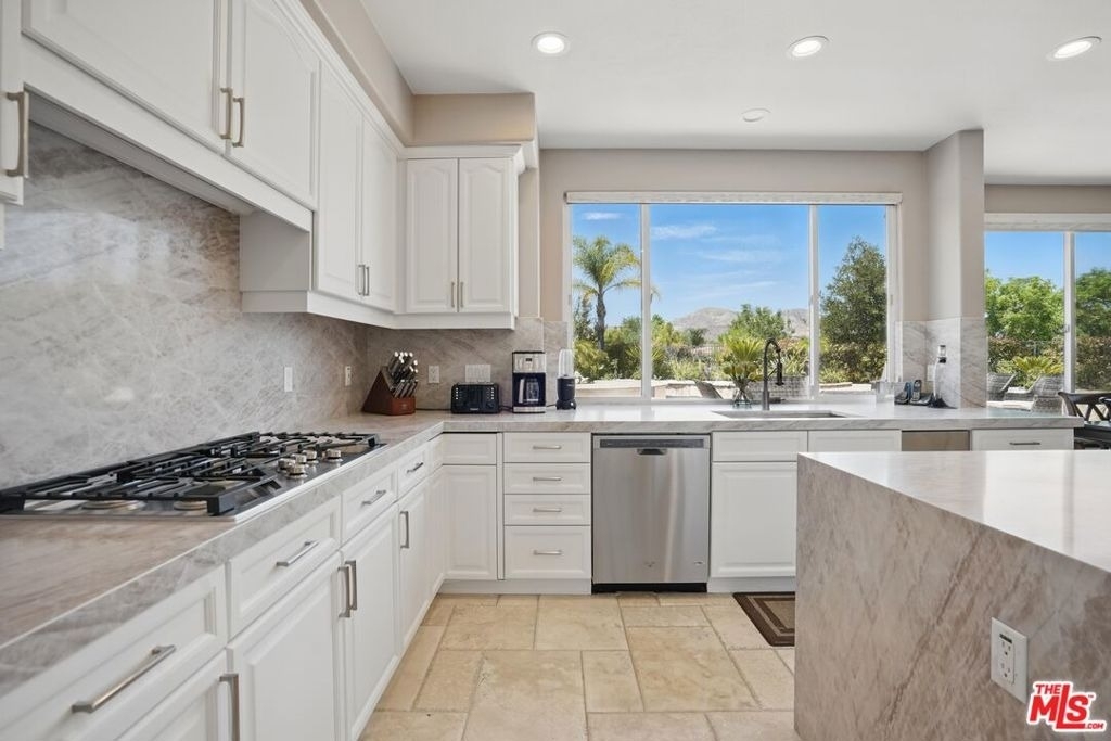 4040 Leighton Point Road - Photo 3