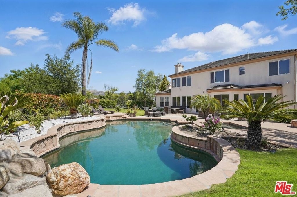 4040 Leighton Point Road - Photo 0