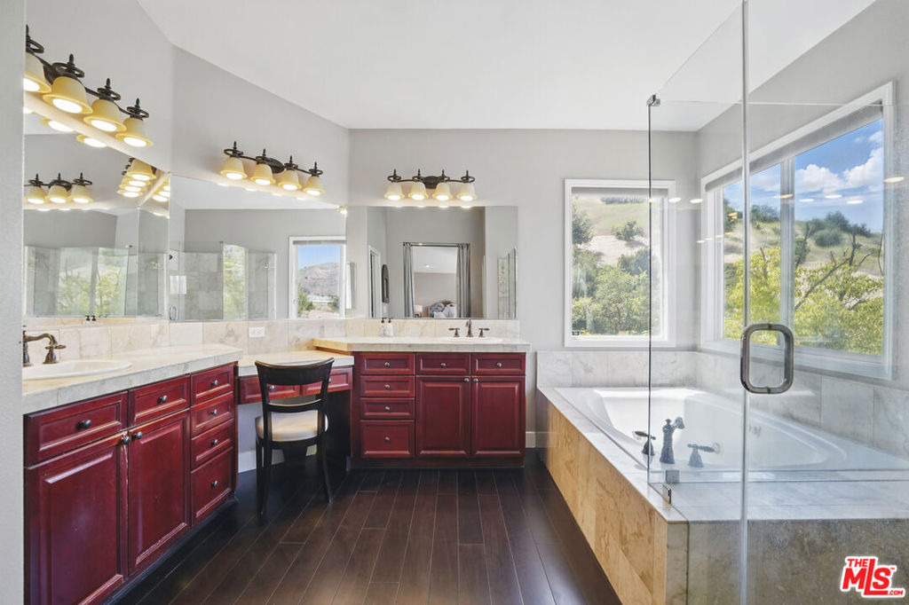 4040 Leighton Point Road - Photo 35