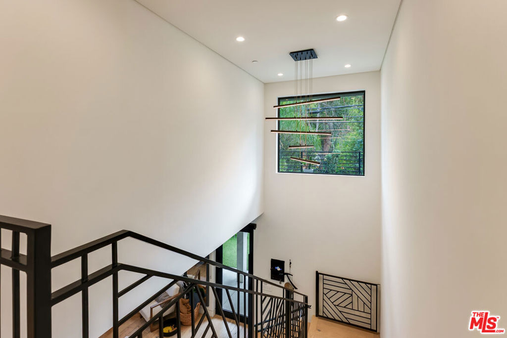 18589 Linnet Street - Photo 15