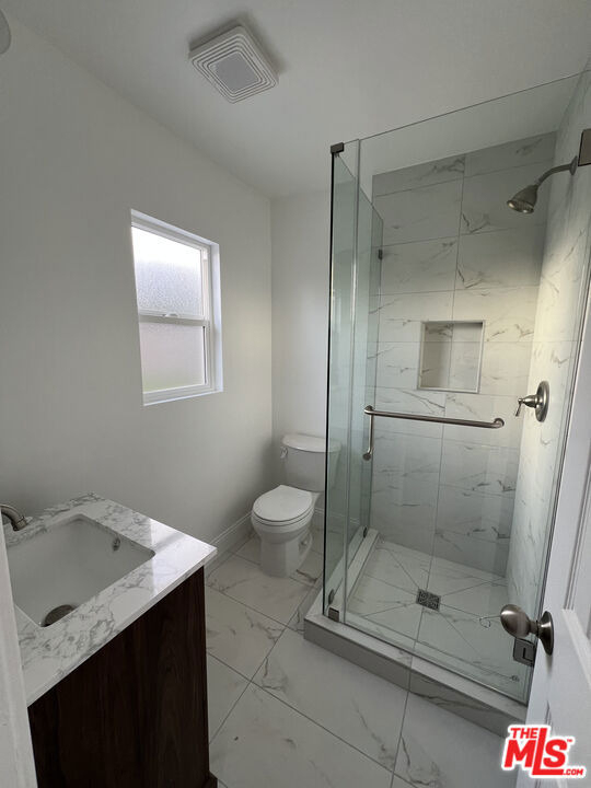 15605 S Berendo Avenue - Photo 14