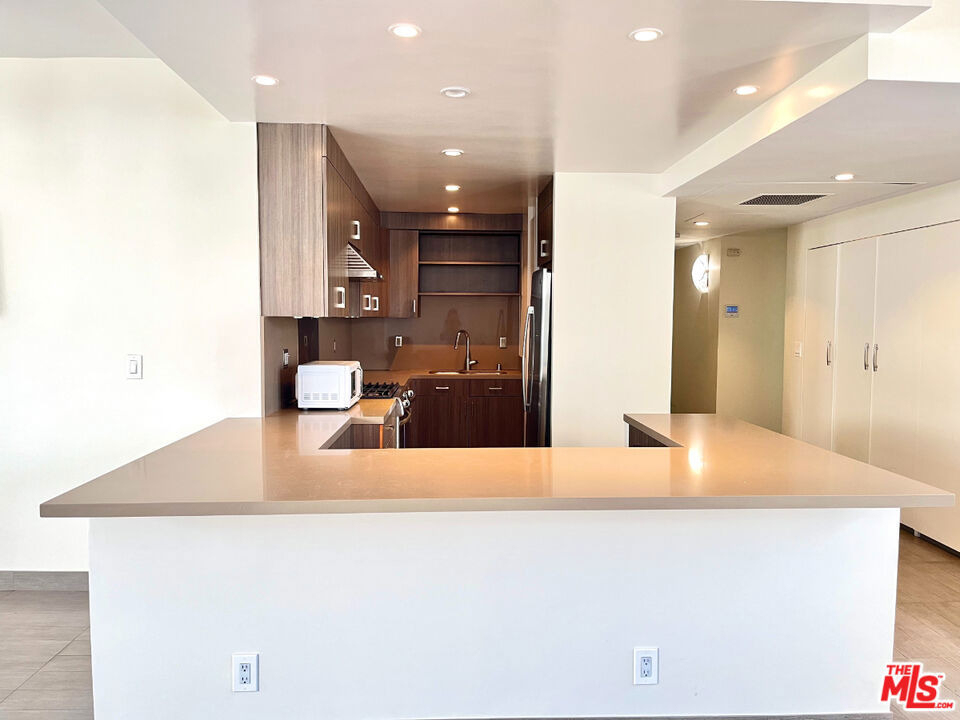 17350 W Sunset Boulevard - Photo 7