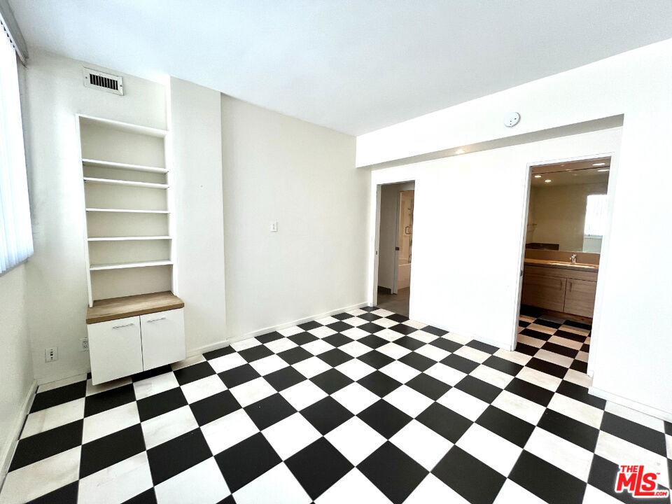 17350 W Sunset Boulevard - Photo 18
