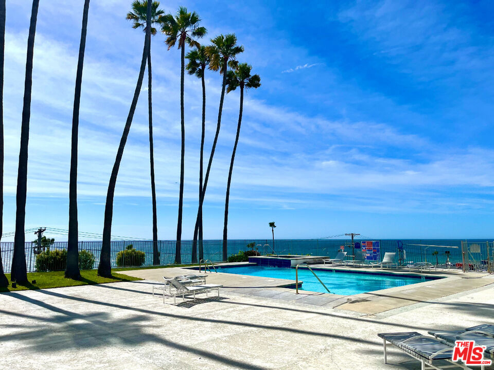 17350 W Sunset Boulevard - Photo 30