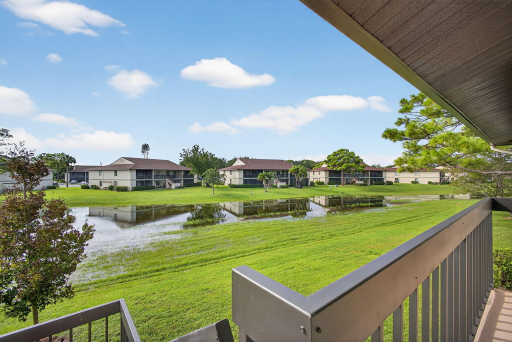 6485 Chasewood Drive - Photo 2