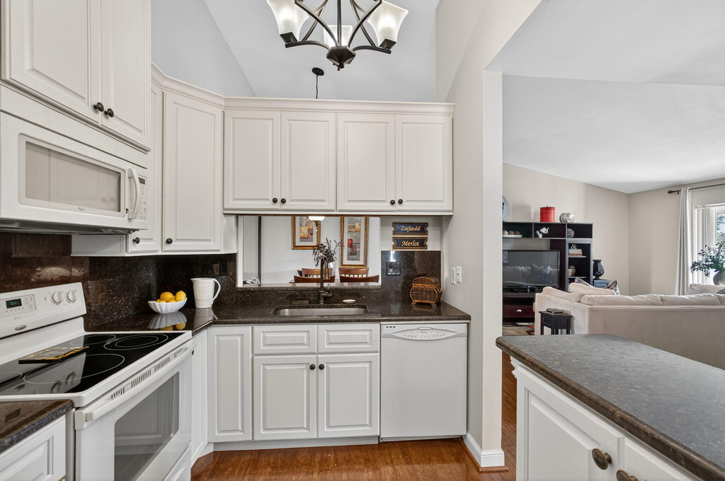 6485 Chasewood Drive - Photo 15