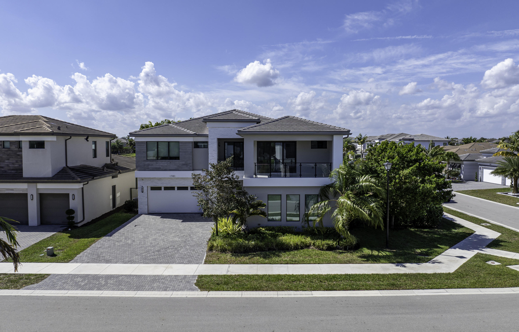17081 Five Waters Avenue - Photo 1