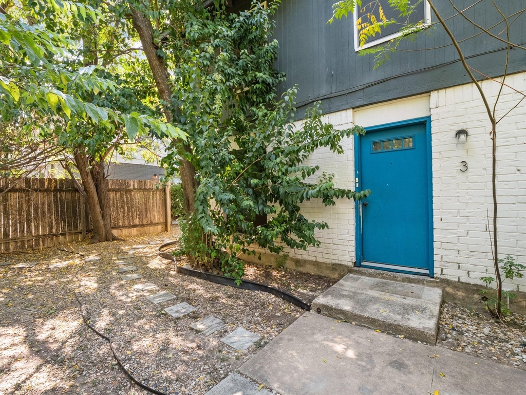 3507 Alpine Cir - Photo 0