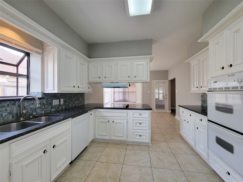 11614 Taos Lane - Photo 15
