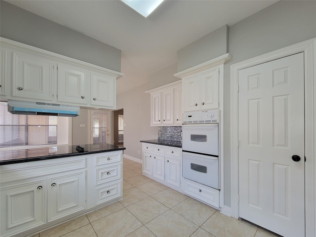 11614 Taos Lane - Photo 14
