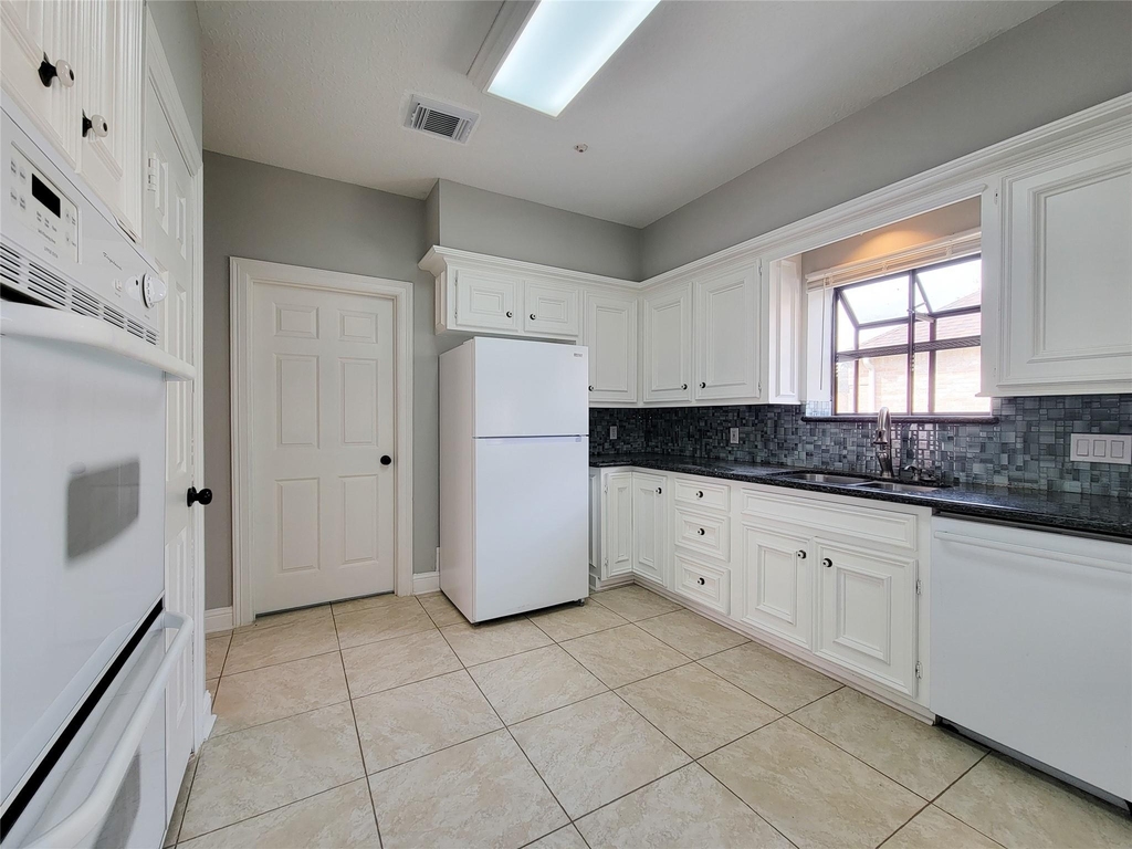 11614 Taos Lane - Photo 11