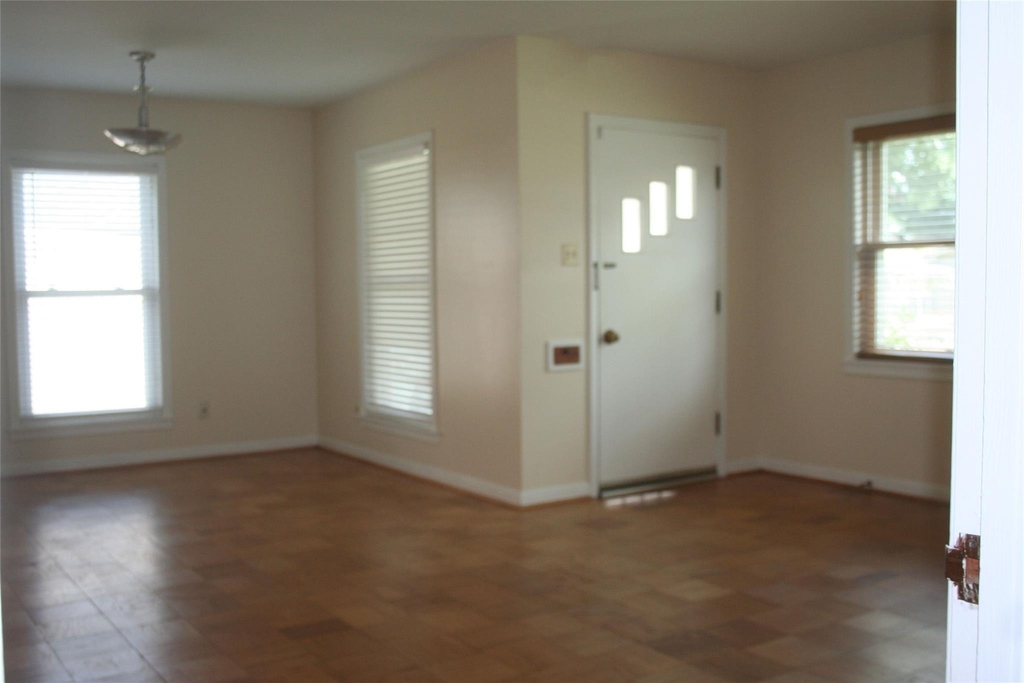 7518 El Rancho Street - Photo 4