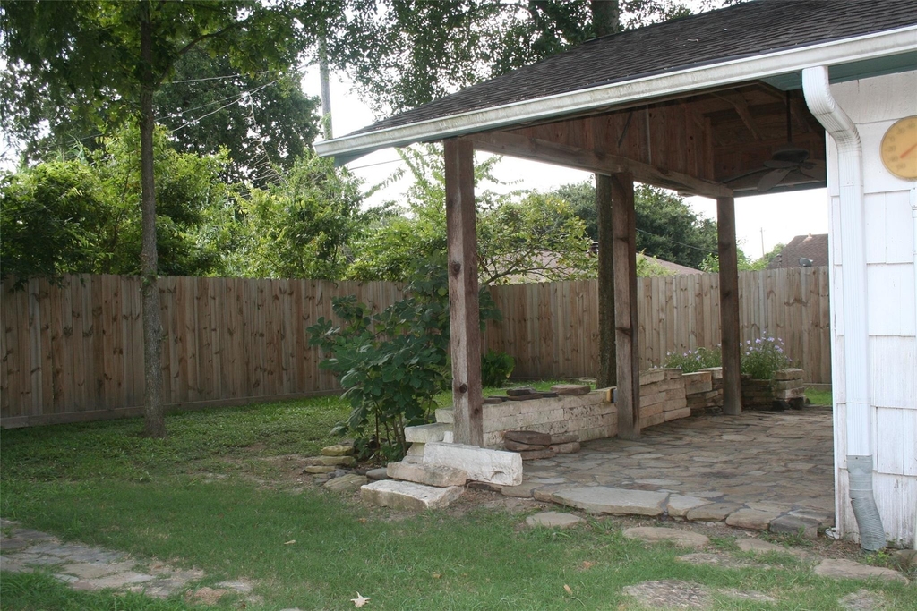7518 El Rancho Street - Photo 11