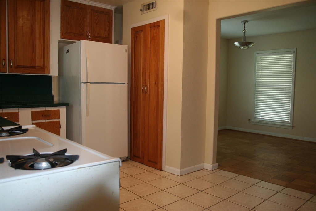 7518 El Rancho Street - Photo 5