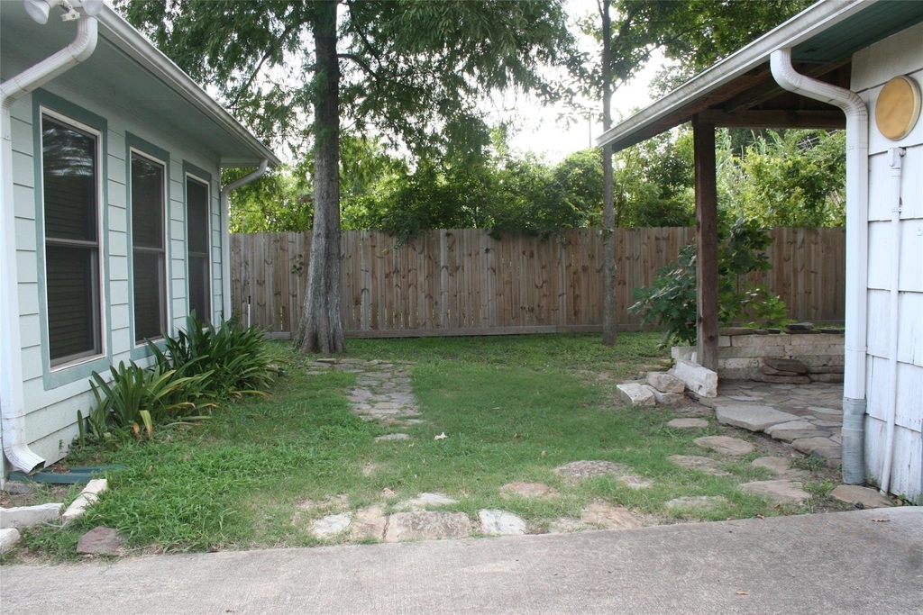 7518 El Rancho Street - Photo 12