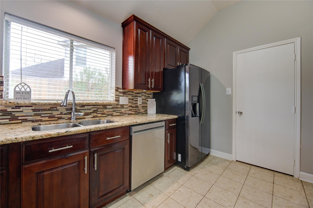 14802 Newton Falls Lane - Photo 4