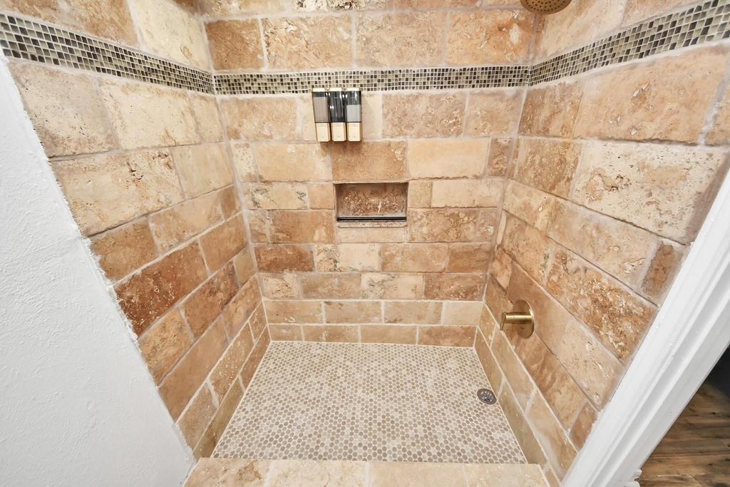 15715 Creekhaven Drive - Photo 13