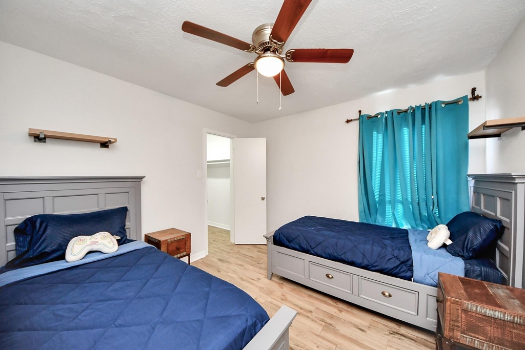 15715 Creekhaven Drive - Photo 11