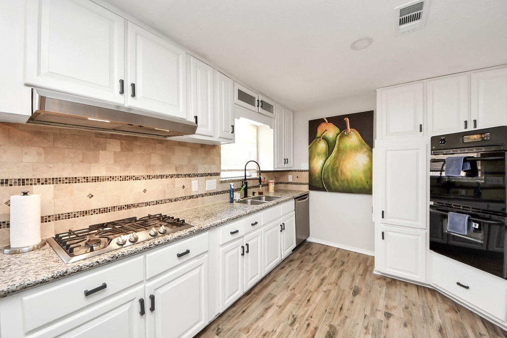 15715 Creekhaven Drive - Photo 33
