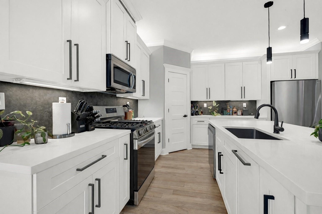 3513 Omega Street - Photo 7