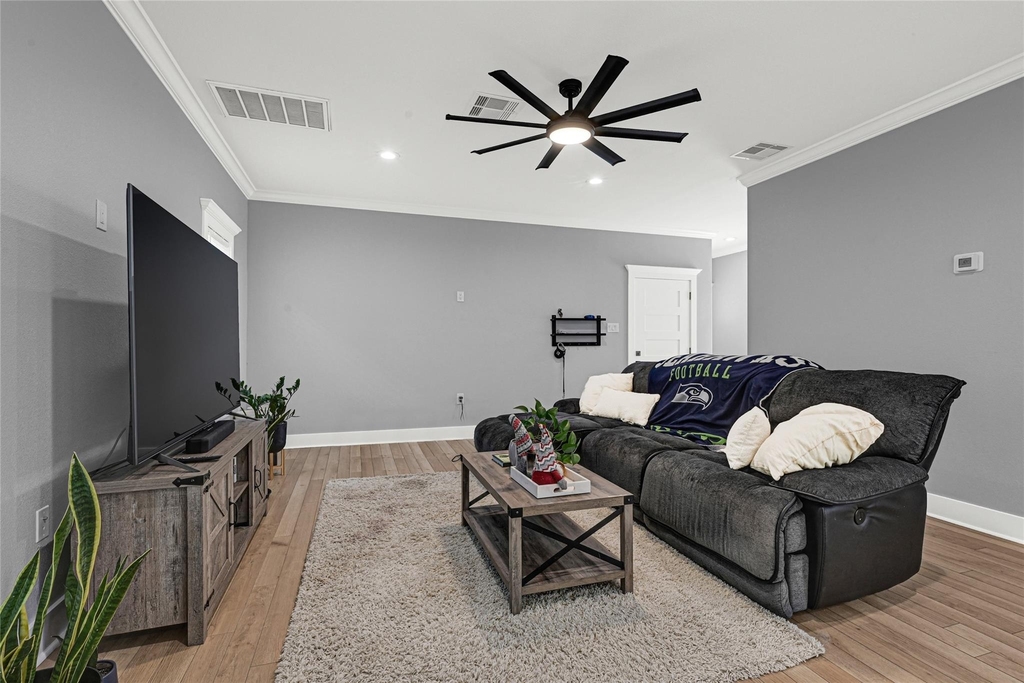 3513 Omega Street - Photo 5