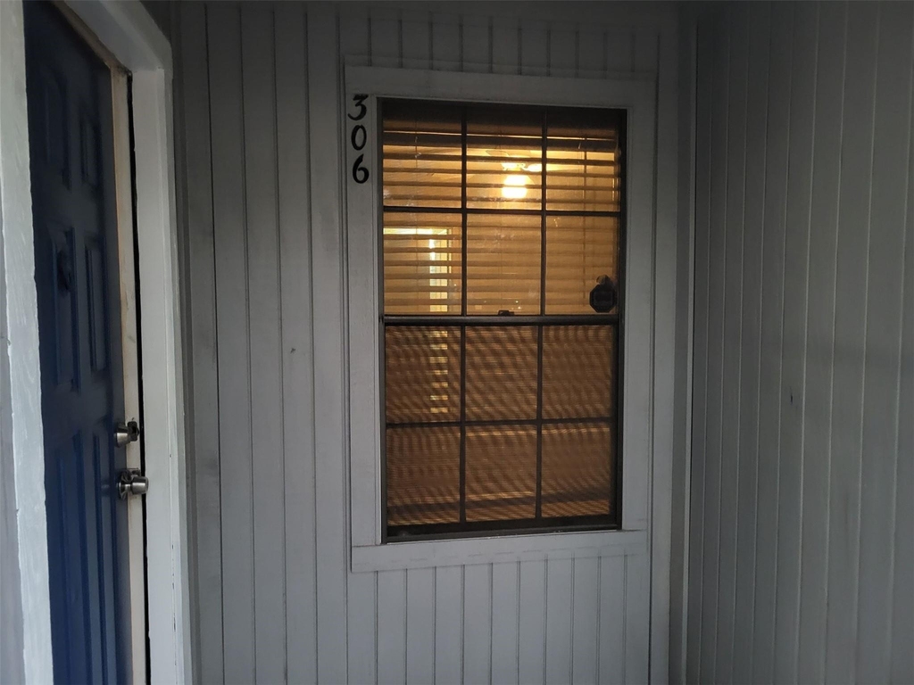 9700 Leawood Boulevard - Photo 2
