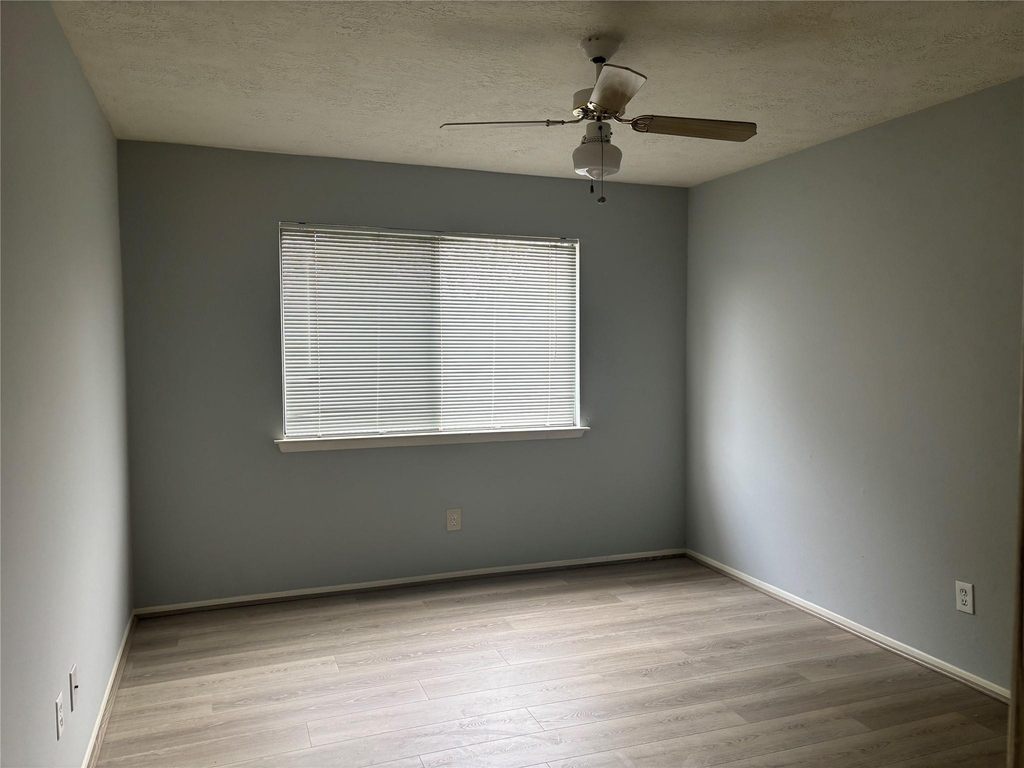 402 Oak Harbor Drive - Photo 4