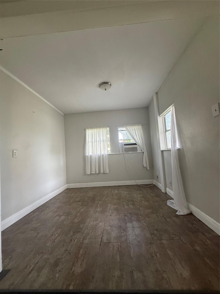 2121 Avenue K - Photo 13