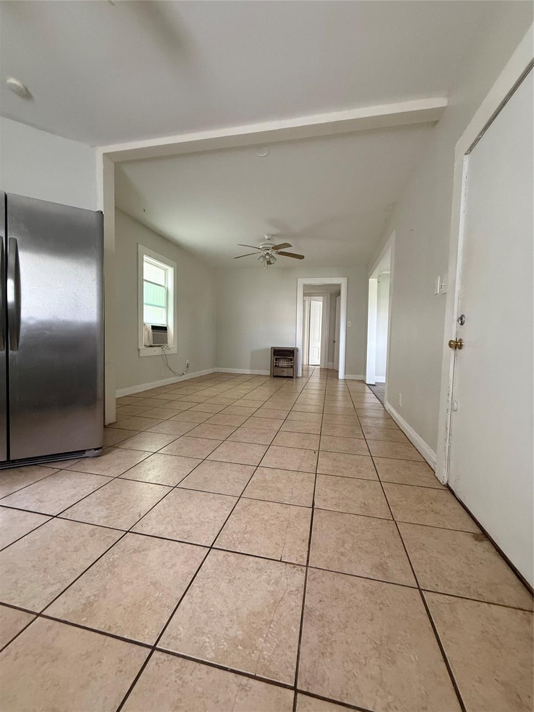 2121 Avenue K - Photo 9