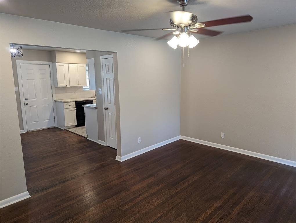 5622 Elmlawn Drive - Photo 5