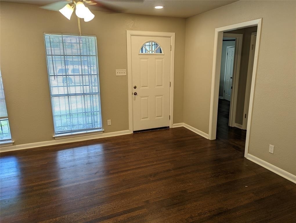 5622 Elmlawn Drive - Photo 2