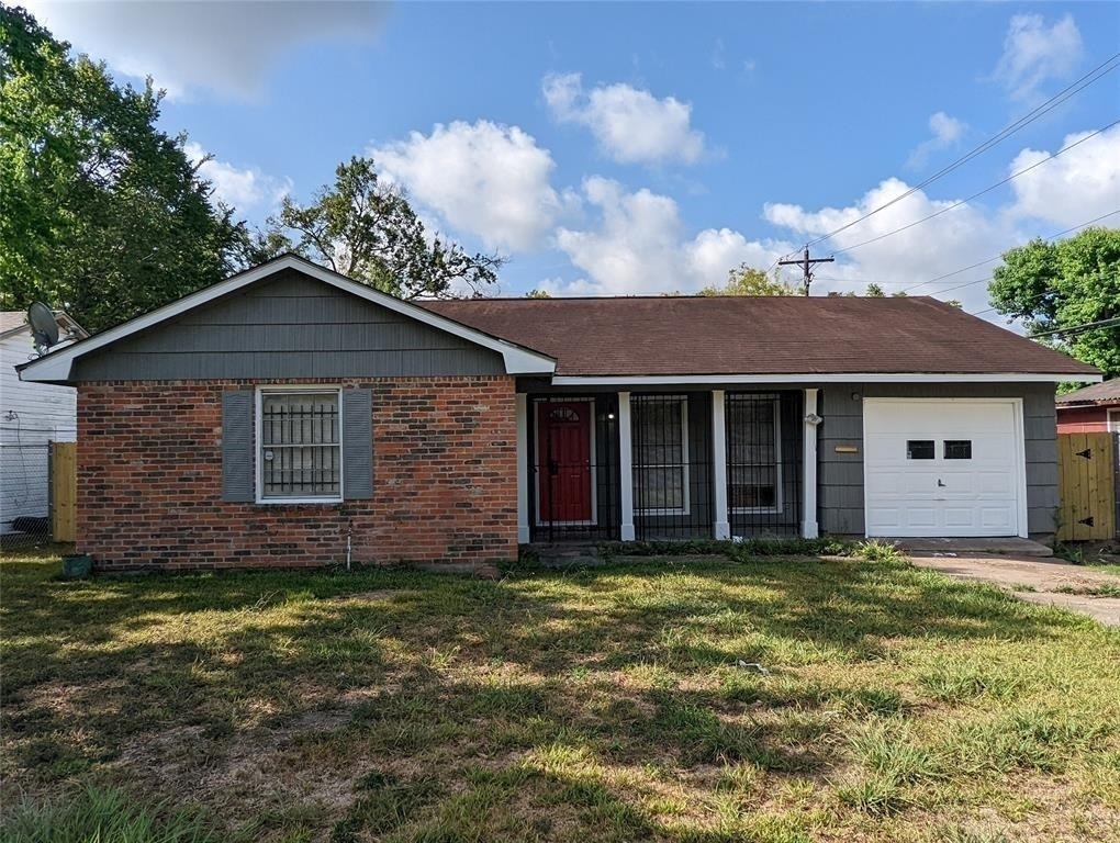 5622 Elmlawn Drive - Photo 0
