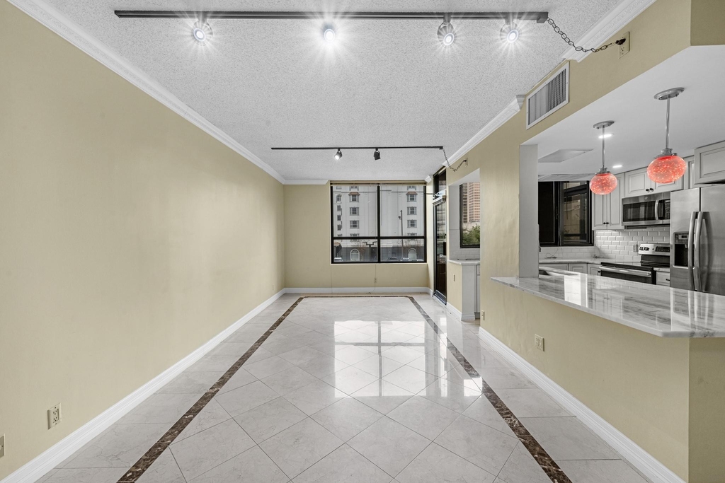 5150 Hidalgo Street - Photo 4