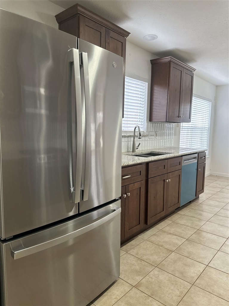 16506 Canario Drive - Photo 5
