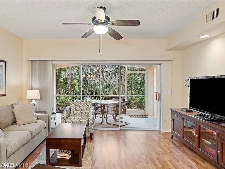 1096 Woodshire Lane - Photo 5