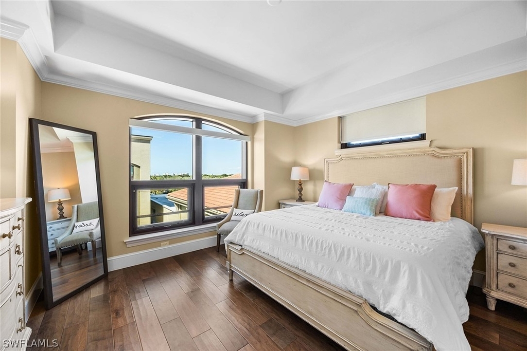 9123 Strada Place - Photo 10