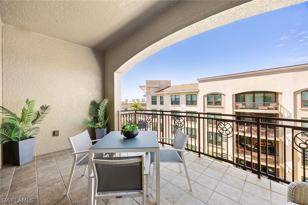 9123 Strada Place - Photo 18