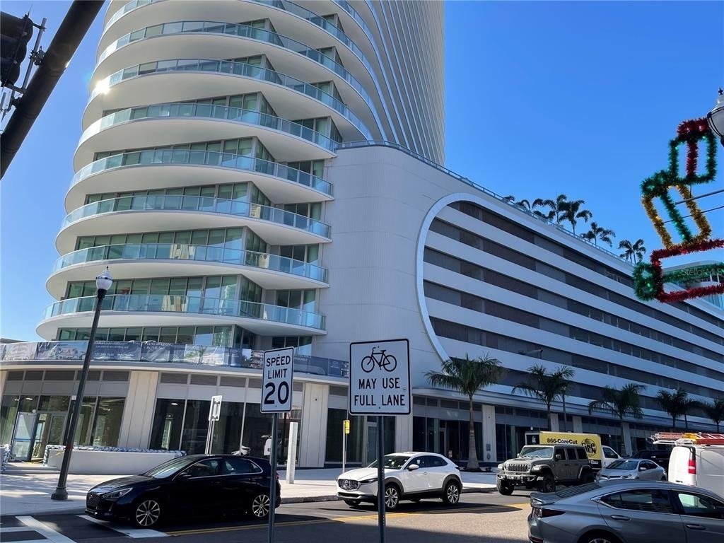 400 Central Ave - Photo 0