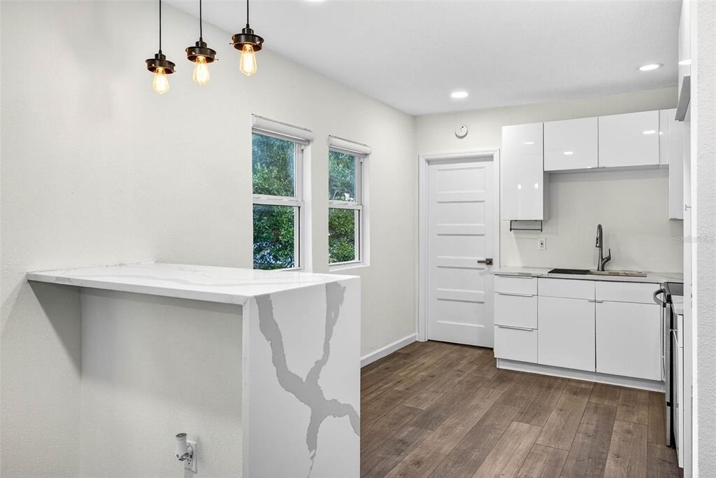 809 E Baker Street - Photo 9