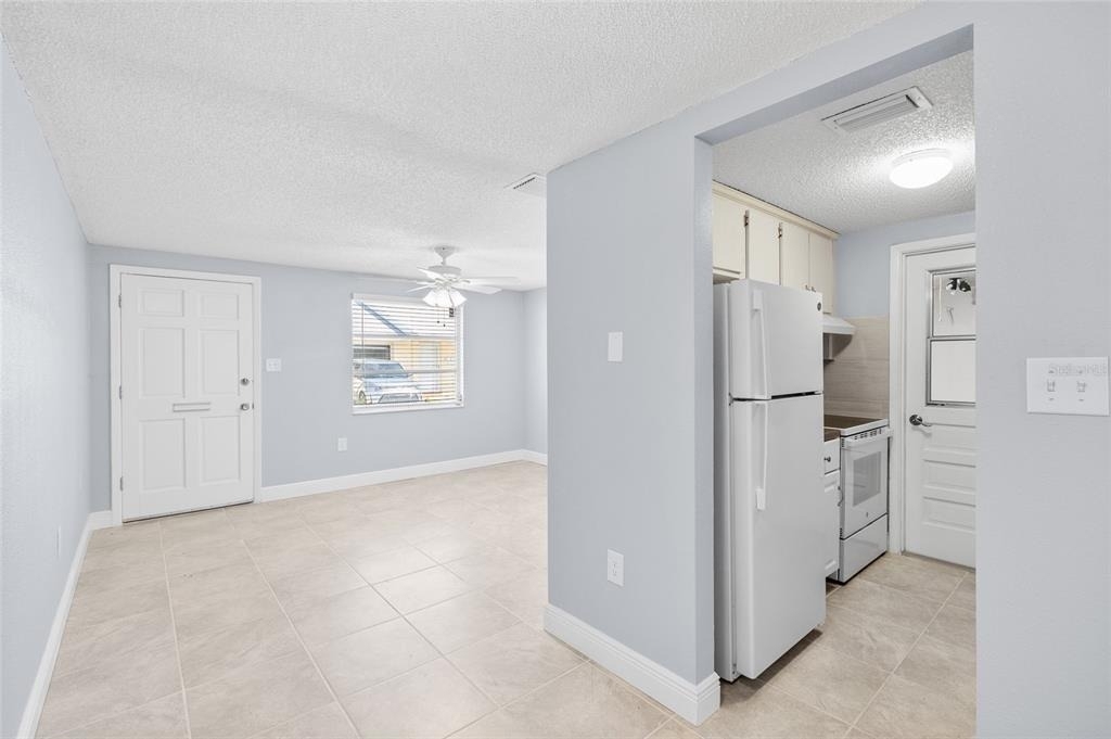 4948 Getner Street - Photo 7